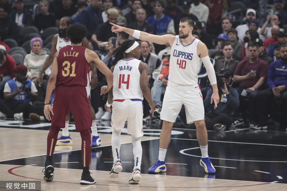 他们则通过 他们则通过